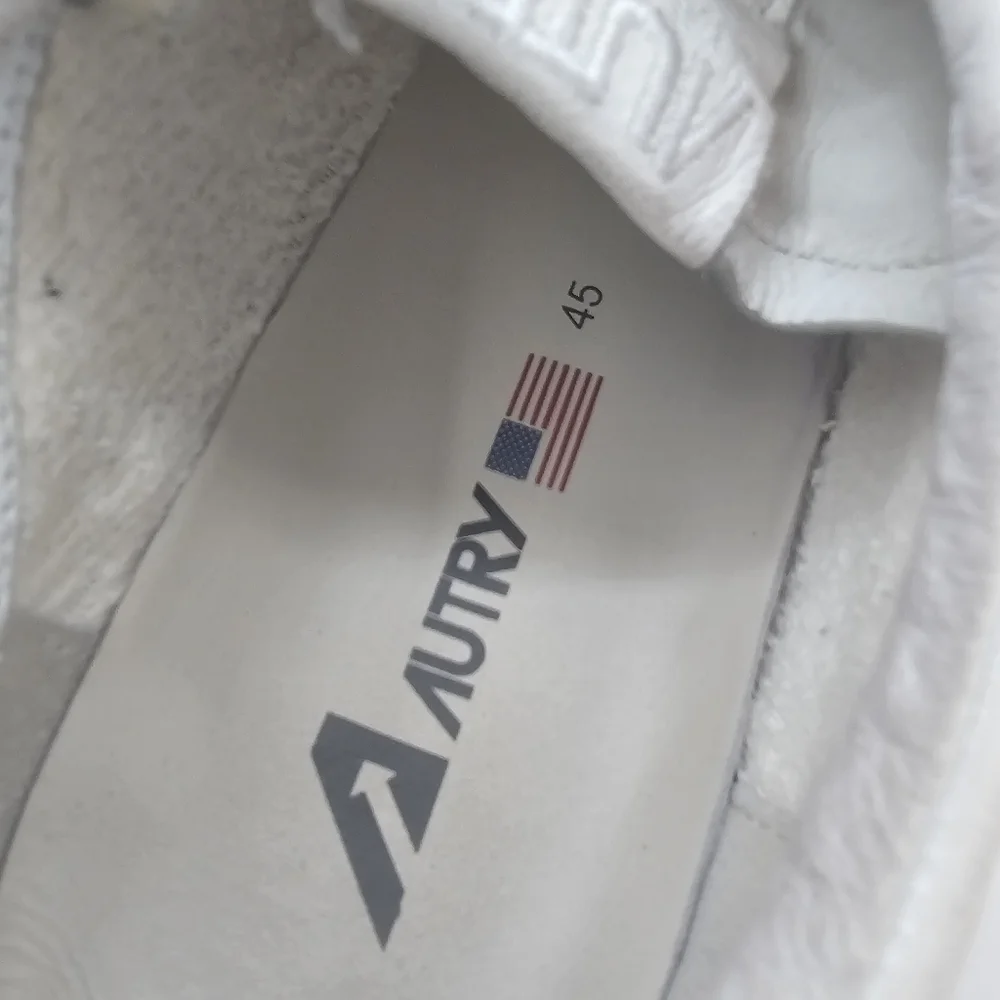Autry Medalist Low Top Distressed Vintage Leather Sneakers White EU45 US11.5-12